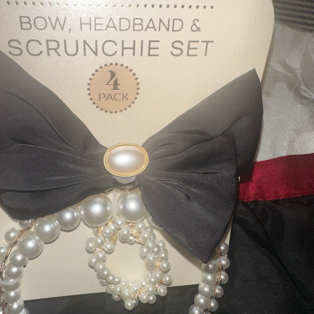 Gymboree 2t Elegant Dress Pearl and Gold Hair Accessory Set - Picture 2 of 2
